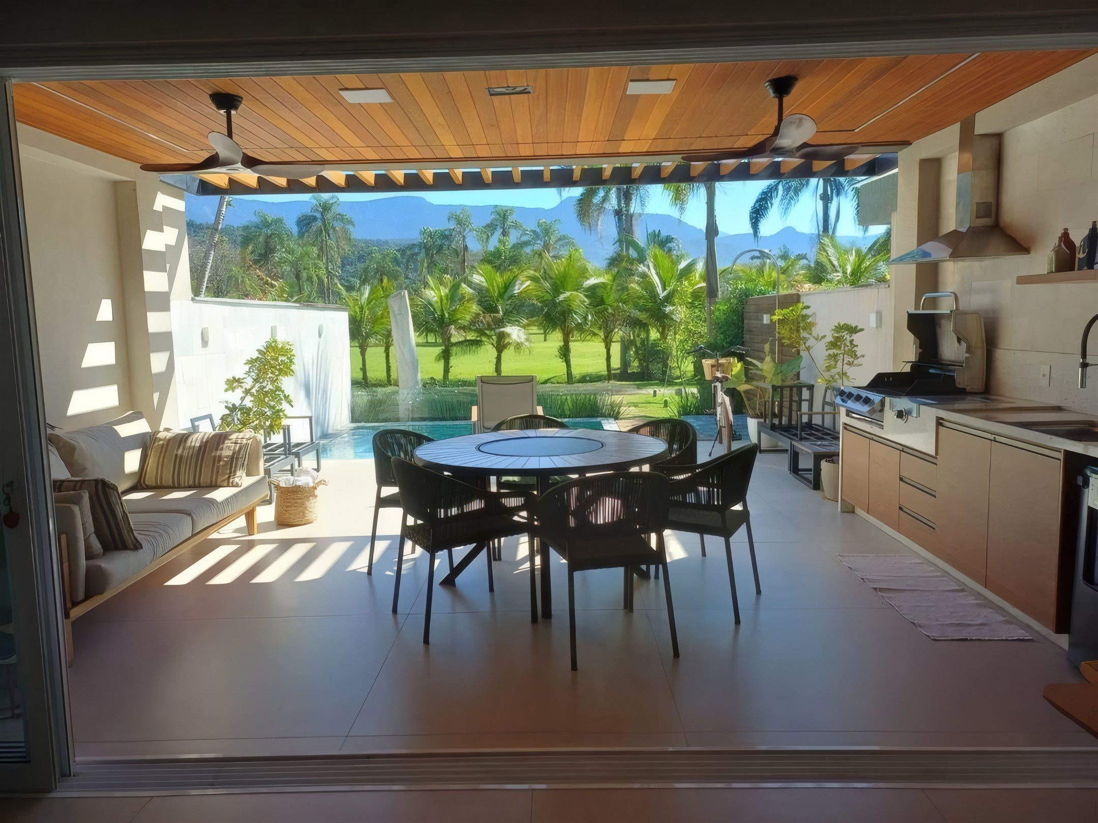 Área de lazer de casa construída pela Valuà Engenharia